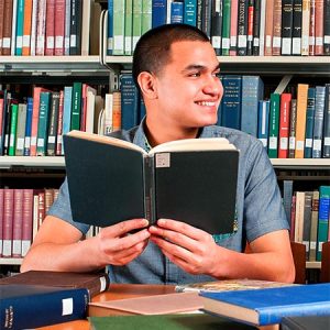 SOU Honors College Student Library Reading