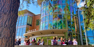 Wilson Elementary Students Visit SOU Southern Oregon University Hannon Library Entrance